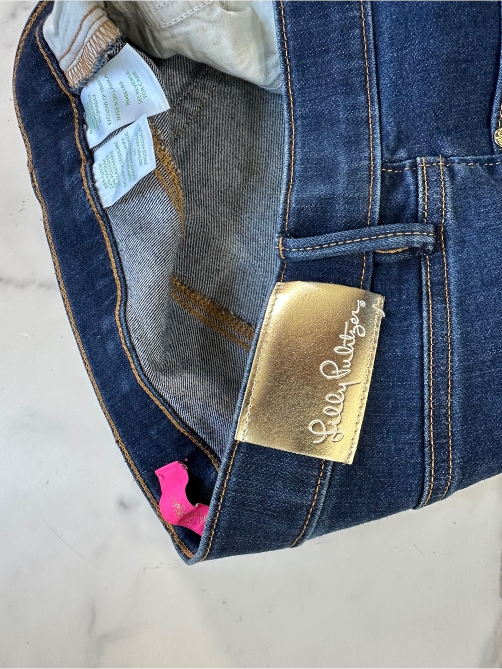 Lilly Pulitzer $178 dark rinse mid-rise tapered leg Jeans size 6 28"waist - Picture 10 of 10
